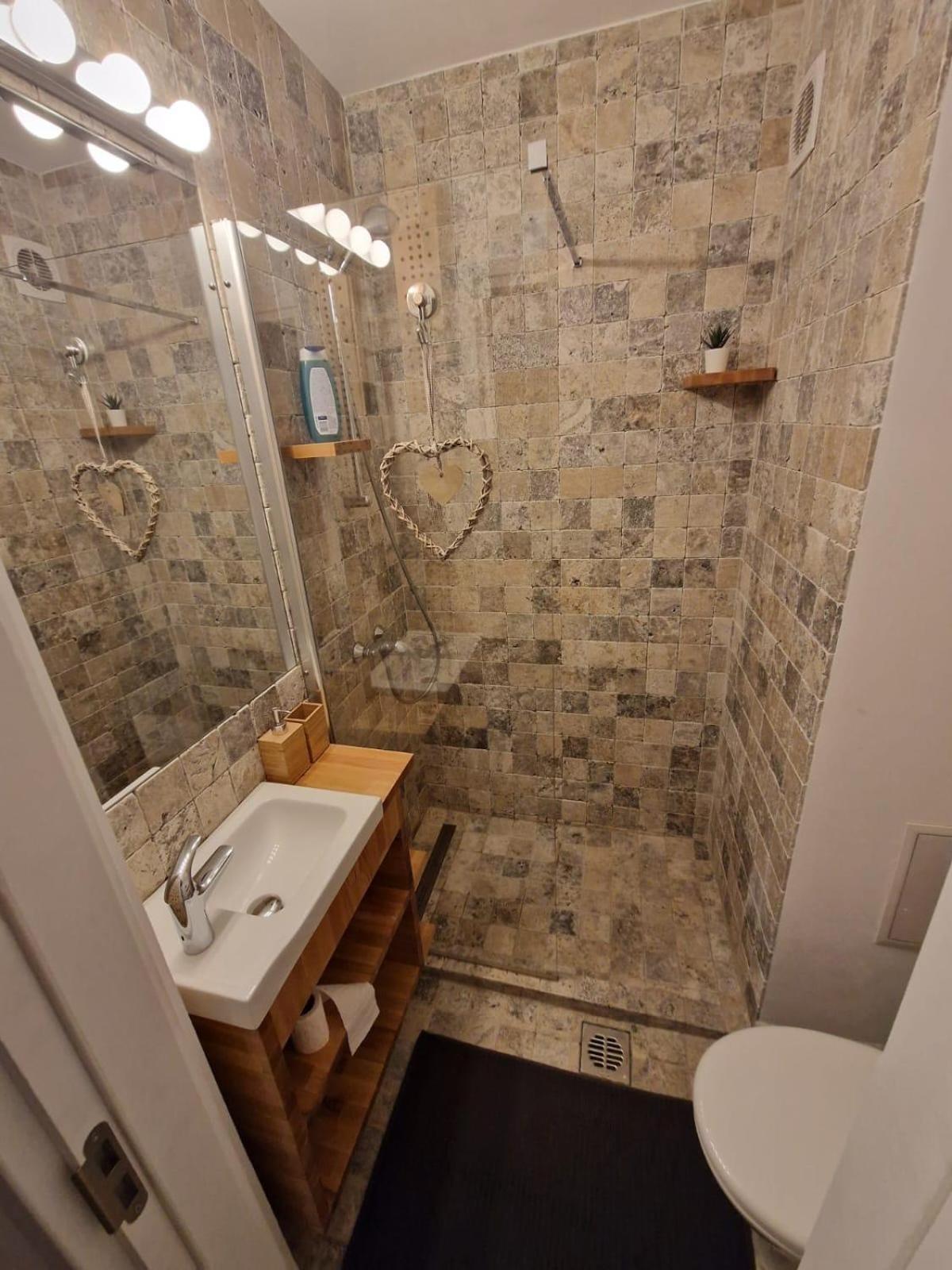 Cellini Apartment Bucureşti Ngoại thất bức ảnh